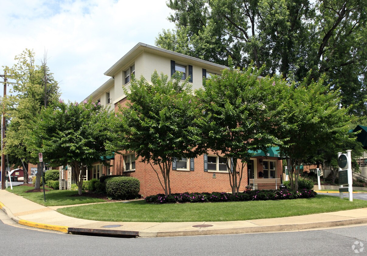 Park Apartments Arlington, VA