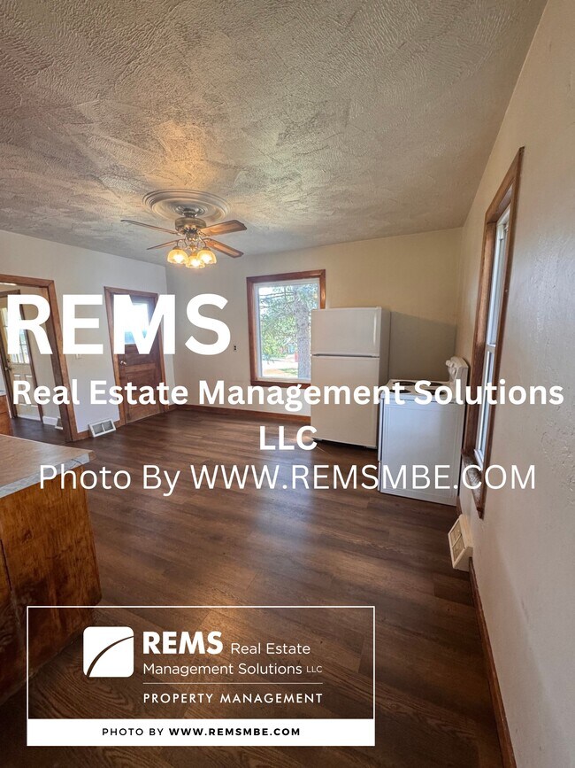 Foto del edificio - S2386 County Rd K