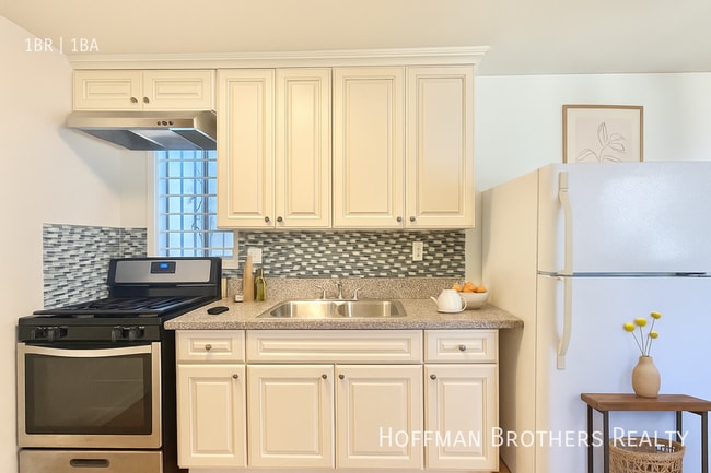 Building Photo - 5419 Harold Way