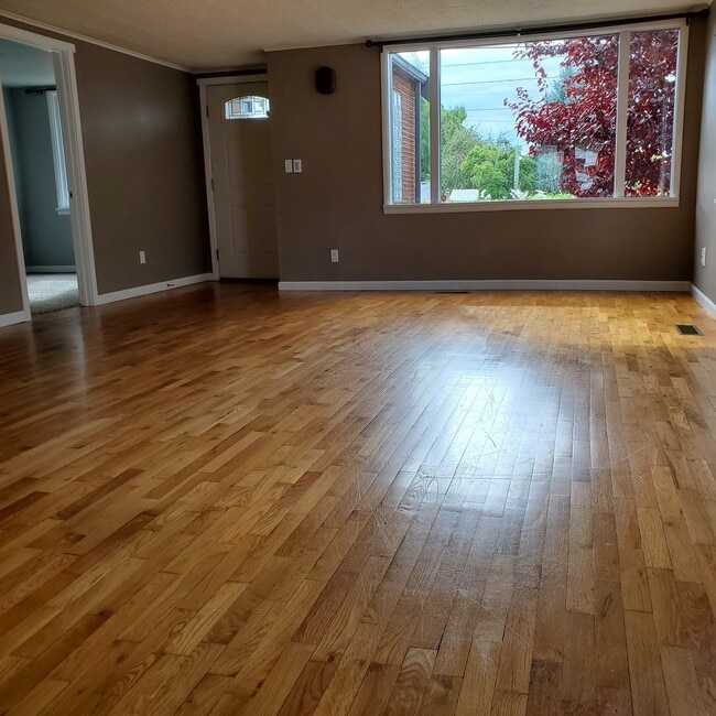 Building Photo - Beautiful Home In Tracyton