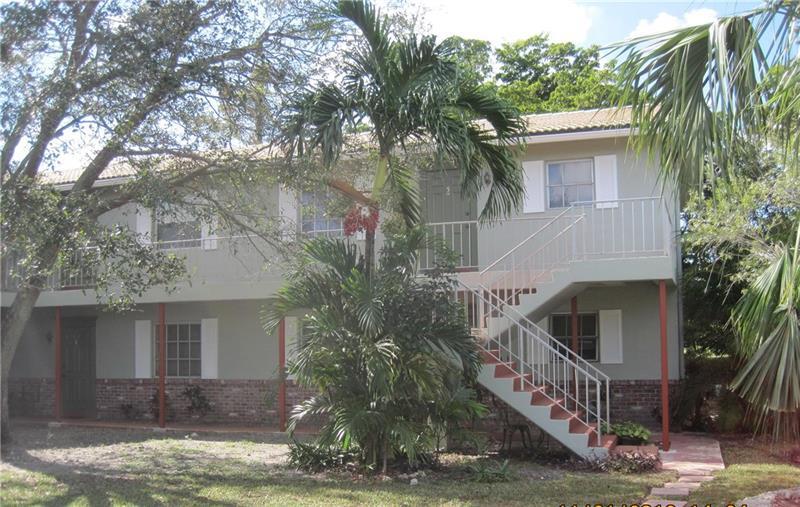Foto principal - 9008 NW 38th Dr