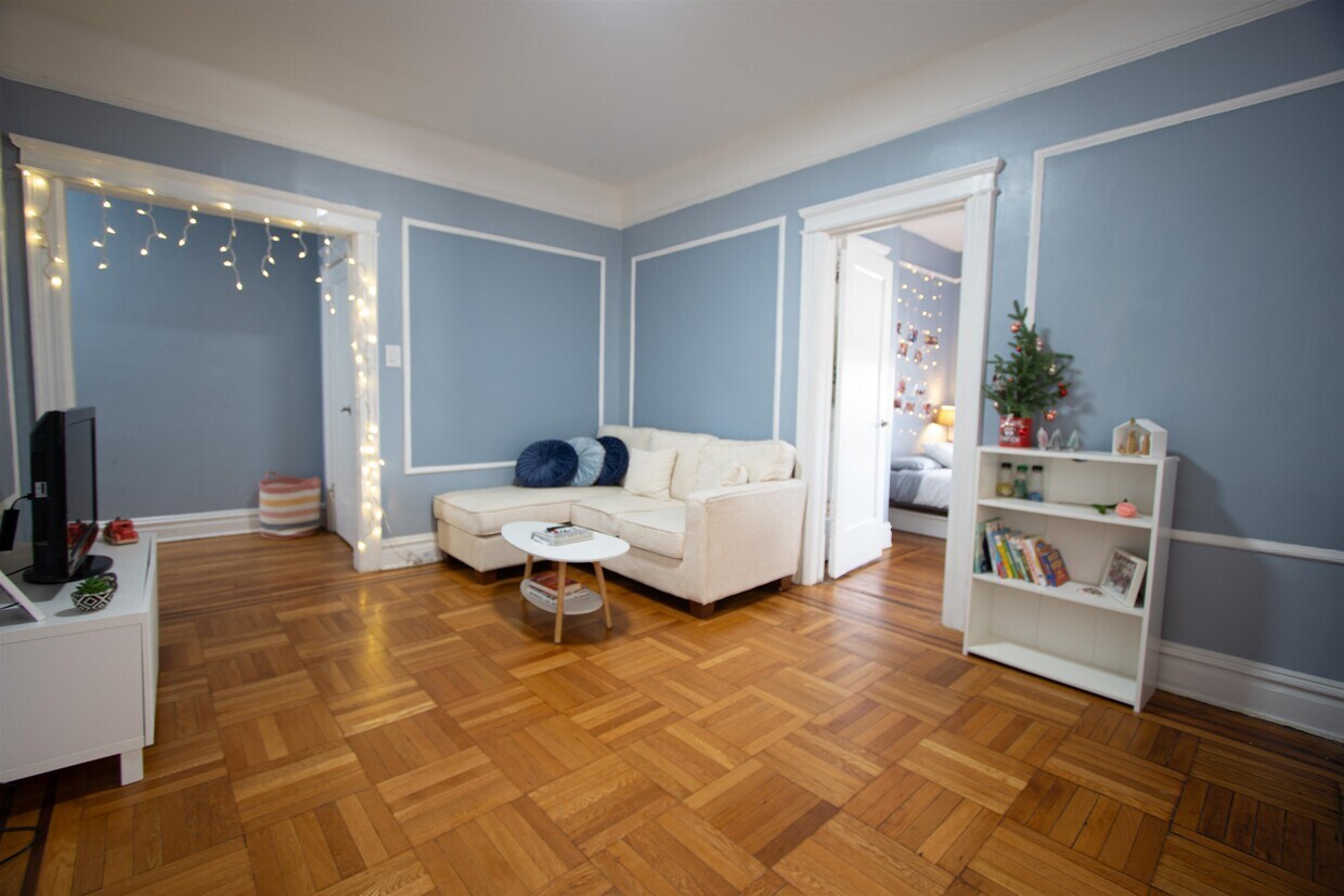 Foto principal - 6601 Broadway