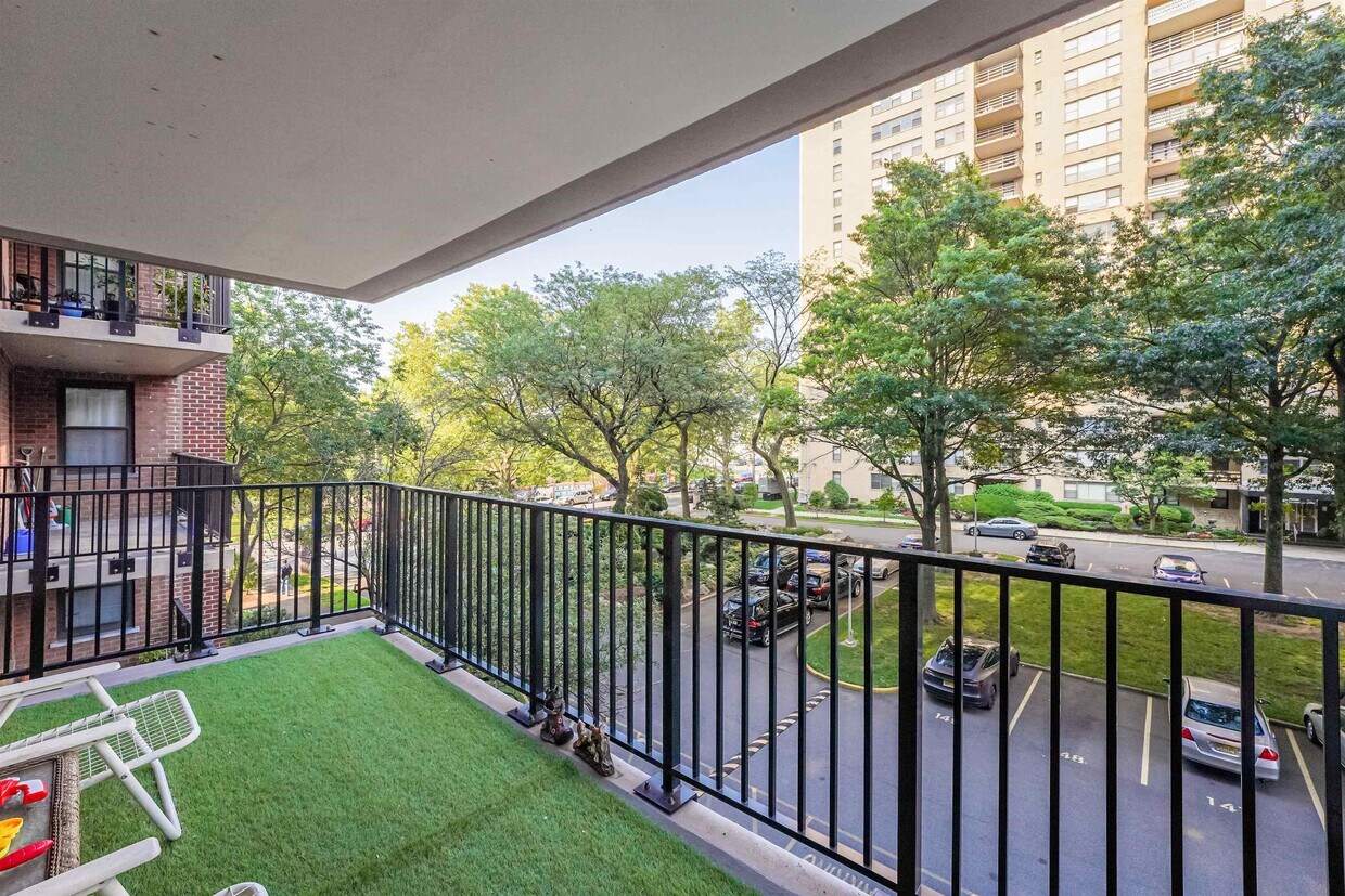 Foto principal - 225 ST PAULS Ave