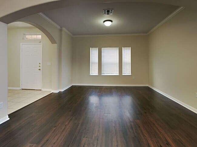 Foto del edificio - No Applications Fees* $500 off first month...