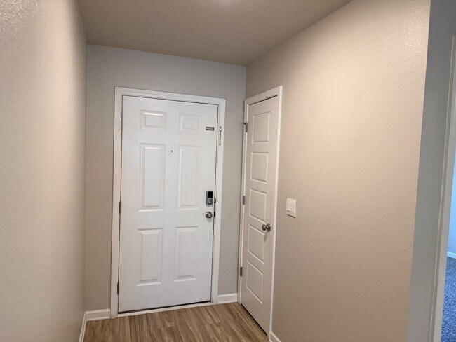 Foto del edificio - 2551 Arbordale Lp