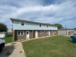 Building Photo - 603 E Bain St