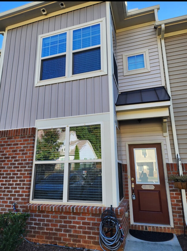 Photo - 71 Pocono Dr Townhome