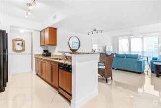 Building Photo - 2080 S Ocean Dr