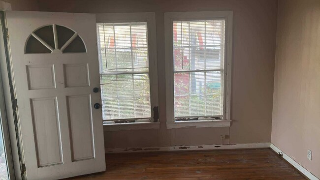 Foto del edificio - 2714 Scott Ave