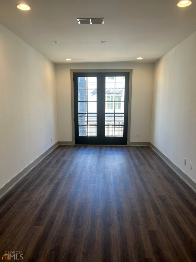 Building Photo - 10 Becker Pl NW