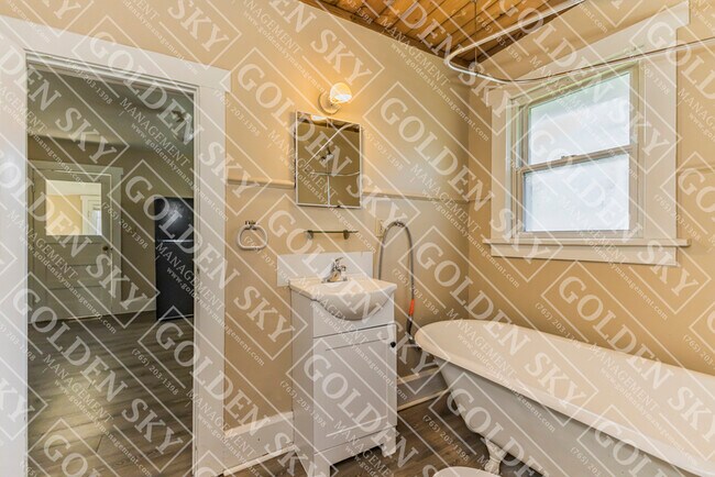 Foto del edificio - 3104 S Vine St
