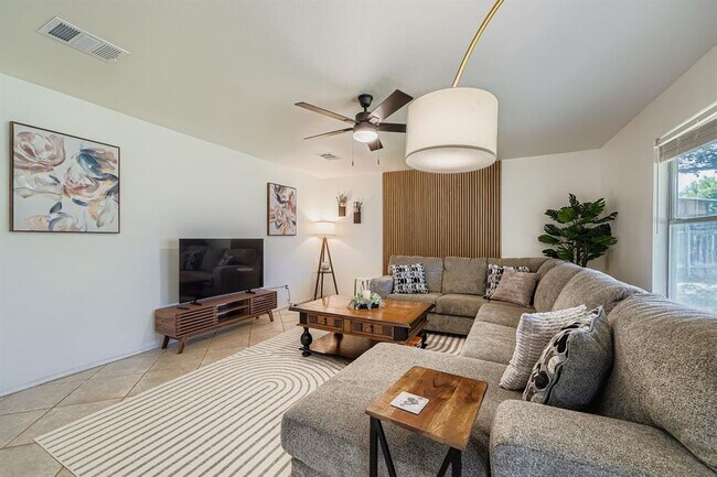 Foto del edificio - 2003 Erika Cove