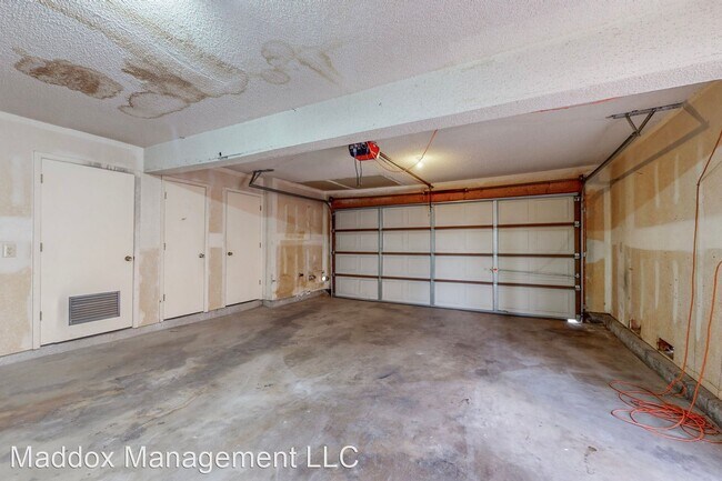 Building Photo - 2 br, 1 bath House - 12003 Stilwell Place ...