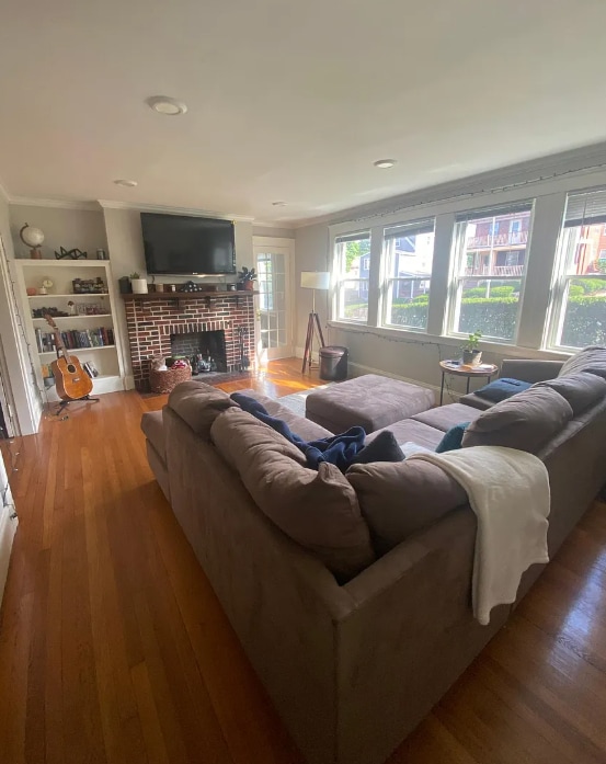 Building Photo - 653 Washington St