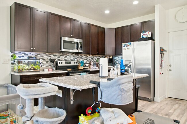 Foto del edificio - 1096 Emerald Pools Ln