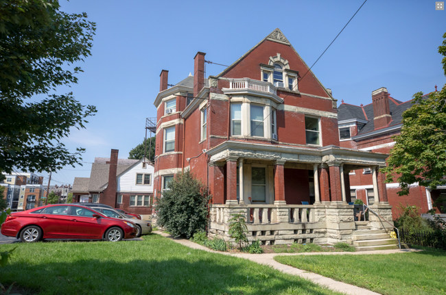 Building Photo - 2705 Eden Ave