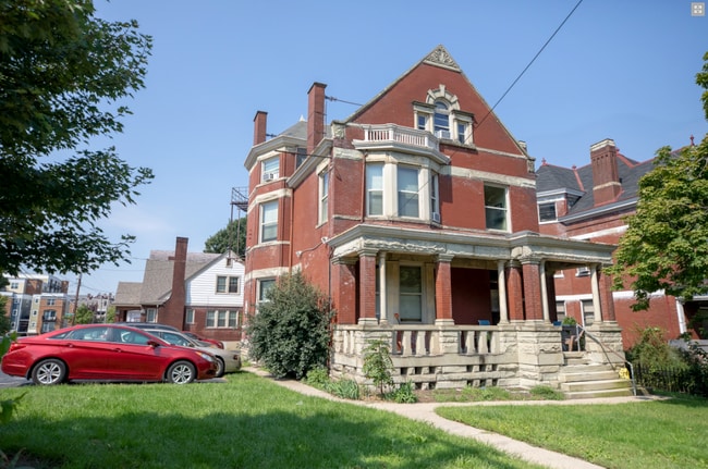 Foto del edificio - 2705 Eden Ave