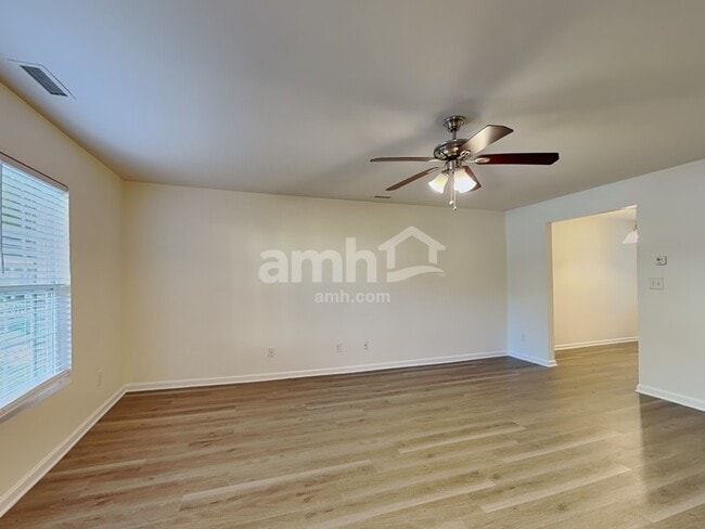 Building Photo - 5620 Bolitar Dr