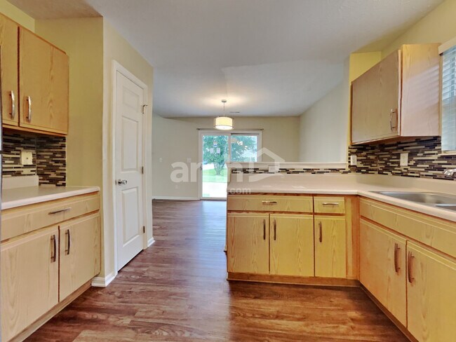 Foto del edificio - 2571 Allegro Ln