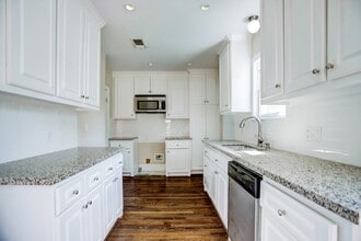 Building Photo - 2510 Kingston St