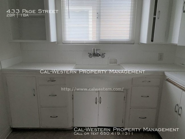 Foto del edificio - ~ Amazing 2 bed 1 bath Charmer! SFR ~