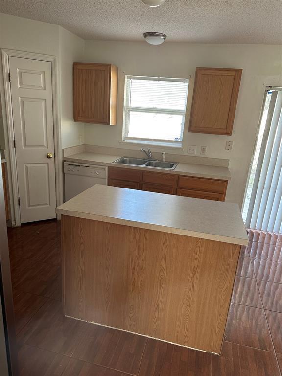 Foto del edificio - 703 Bluebill Way