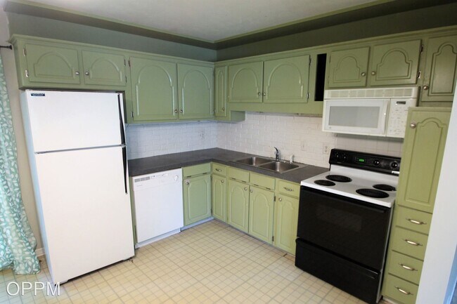 Building Photo - 3 br, 2 bath House - 3442 S. 88th St.