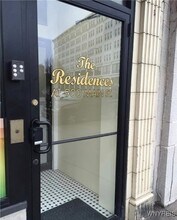 Building Photo - 900 Main St