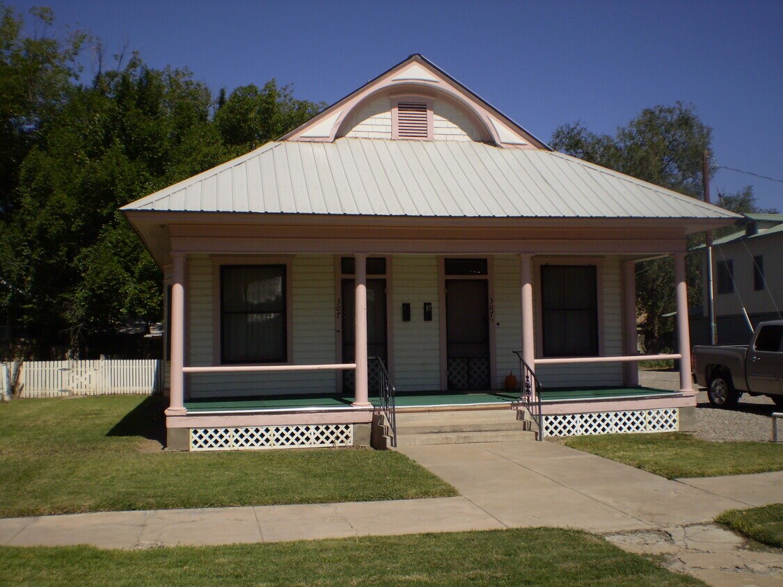 Primary Photo - 307 W Alameda St
