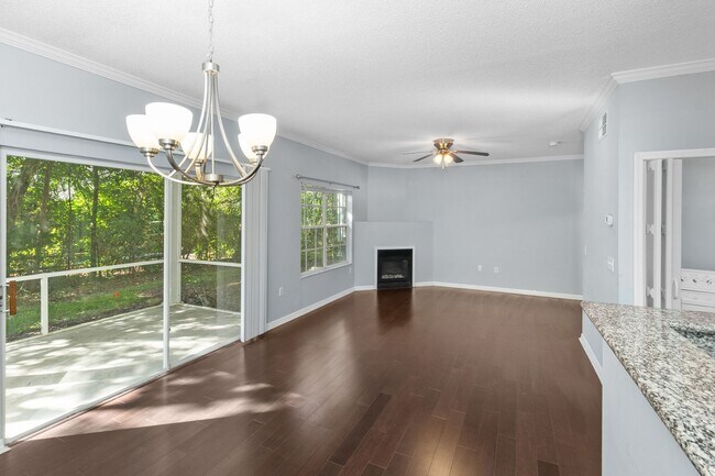 Foto del edificio - Luxurious 1 Bed / 1 Bath Condo in The Link...