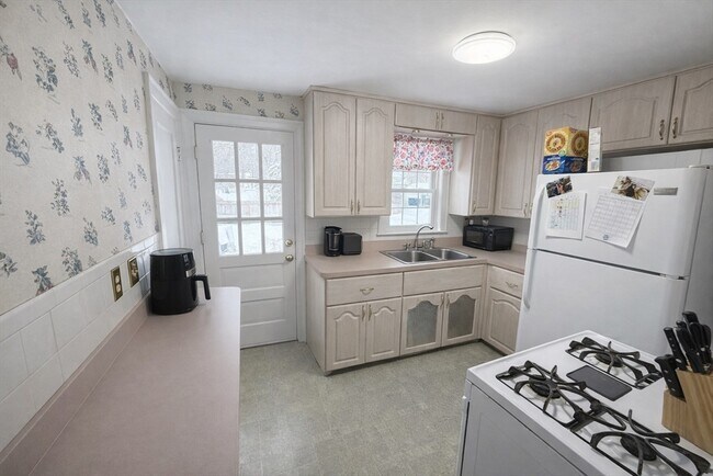 Foto del edificio - 45 McPhee Rd