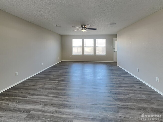 Building Photo - 2459 Marimont Ln