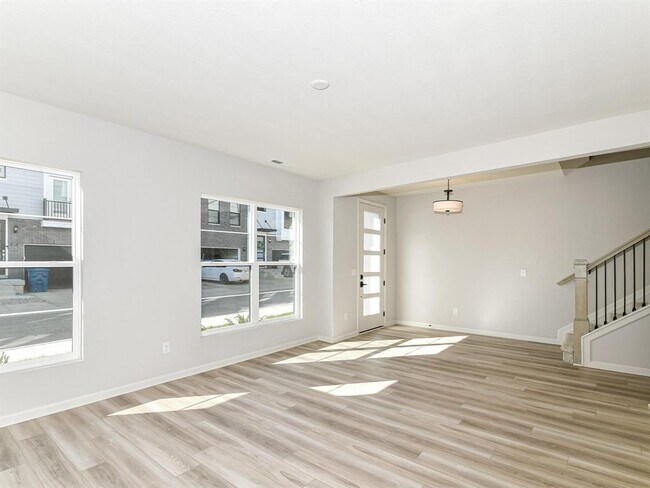 Building Photo - 9752 Junction Sta