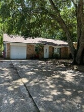 Building Photo - 126 Northwood Dr