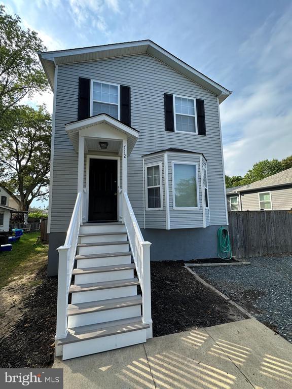 Foto principal - 712 Londontown Rd