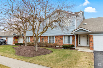 Building Photo - 1665 Commodore Ct