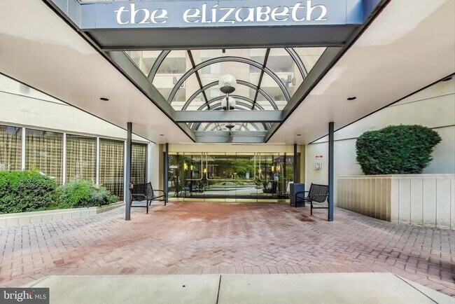 Foto del edificio - 4601 N Park Ave