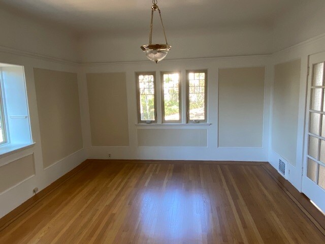 Foto del edificio - 4176 Terrace Ave