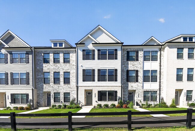 Foto del edificio - 7425 Calm Retreat Blvd