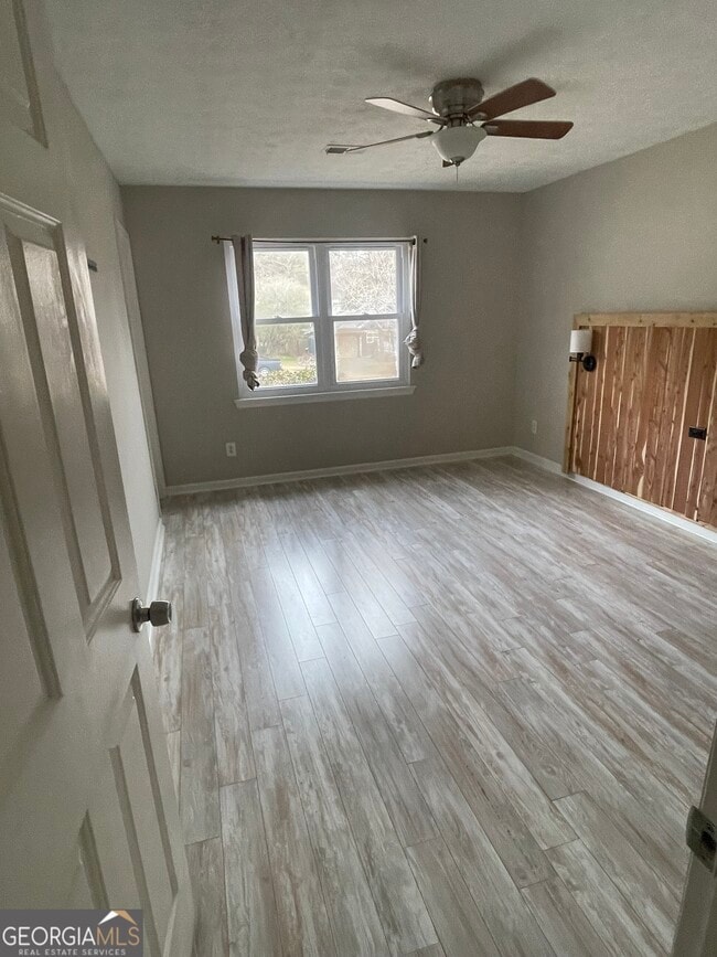 Building Photo - 147 Long Leaf