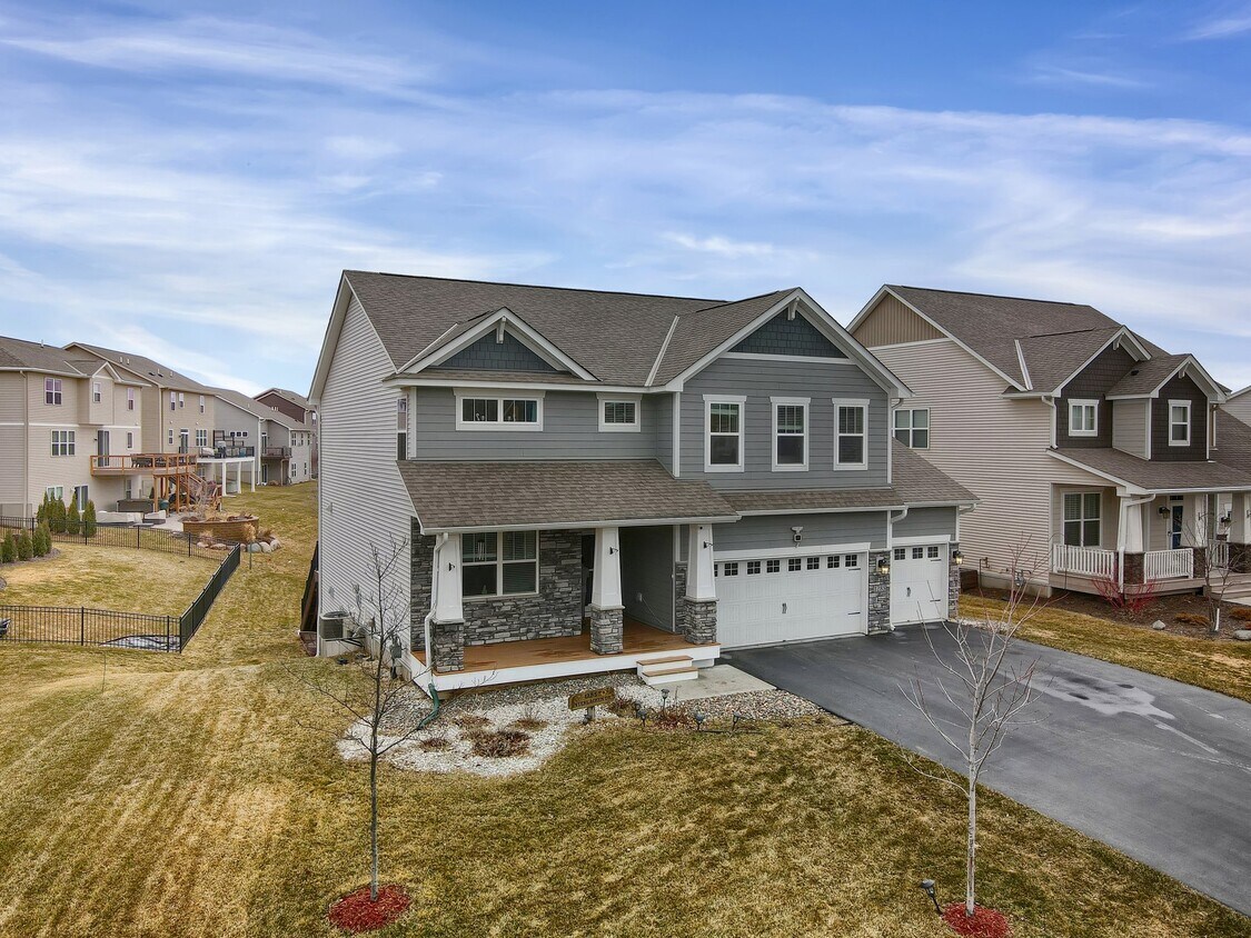 1285 Interlachen Dr, Eagan, MN 55123 House Rental in Eagan, MN