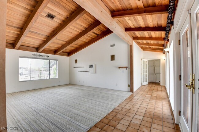 Foto del edificio - 7040 Bailey Cir