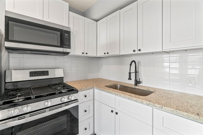 Foto del edificio - 305 Roberts St