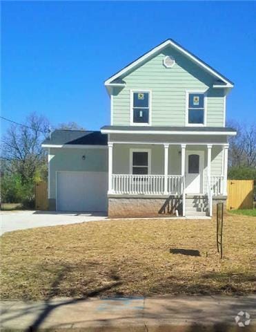 Building Photo - 3202 Doak Ave