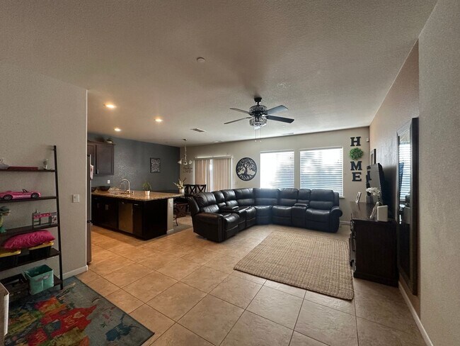 Foto del edificio - 1453 Rosy Dawn Ln