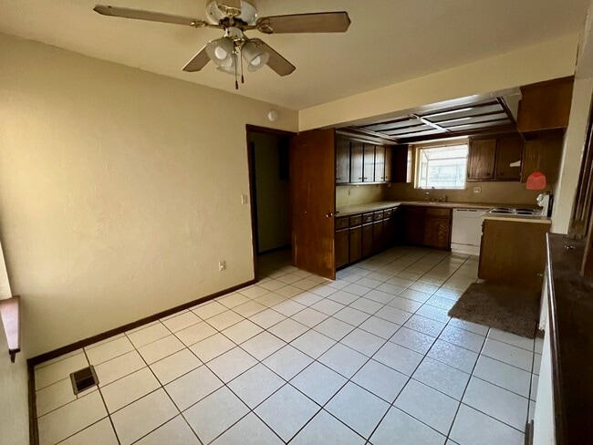 Foto del edificio - 7909 Harvest Moon Rd