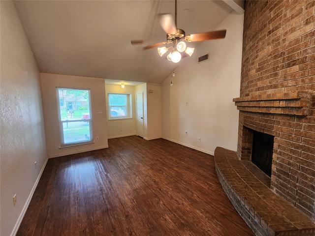 Foto del edificio - 2925 Timothy Ln