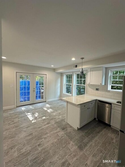 Foto del edificio - 1083 Whalley Ave