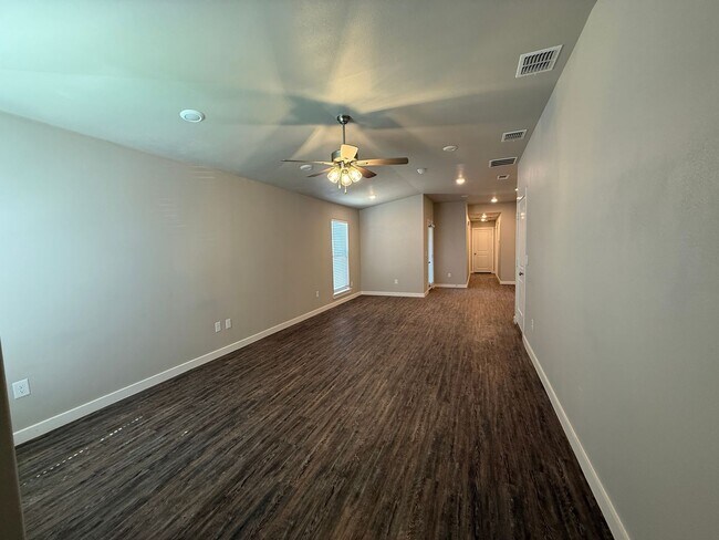 Building Photo - Harvest - 509 E 21 Street