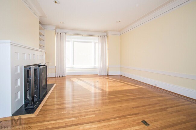 Foto del edificio - Eureka Valley/Castro 4 Bed + Bonus Room, 3 Bath, 2 Car Garage, City & Valley Views